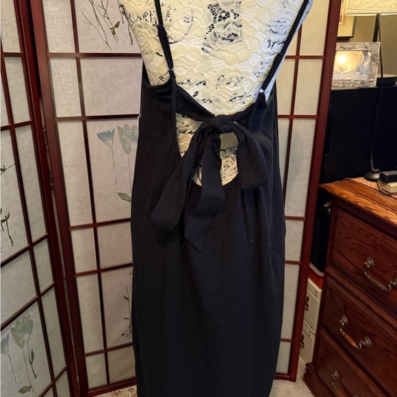 Long black cotton shift with cute tie tie back. Great resort vacation wear NEW - Picture 4 of 5